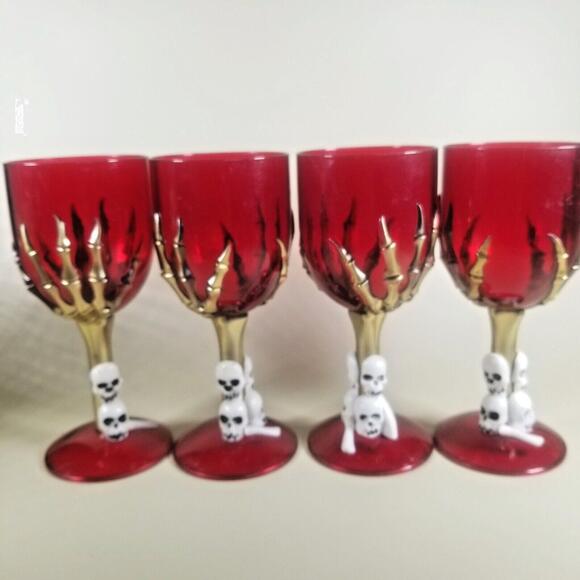 Halloween Goblet Plastic Skull Claw Glasses Halloween Party Red Gold Lot of 8 - Picture 9 of 13